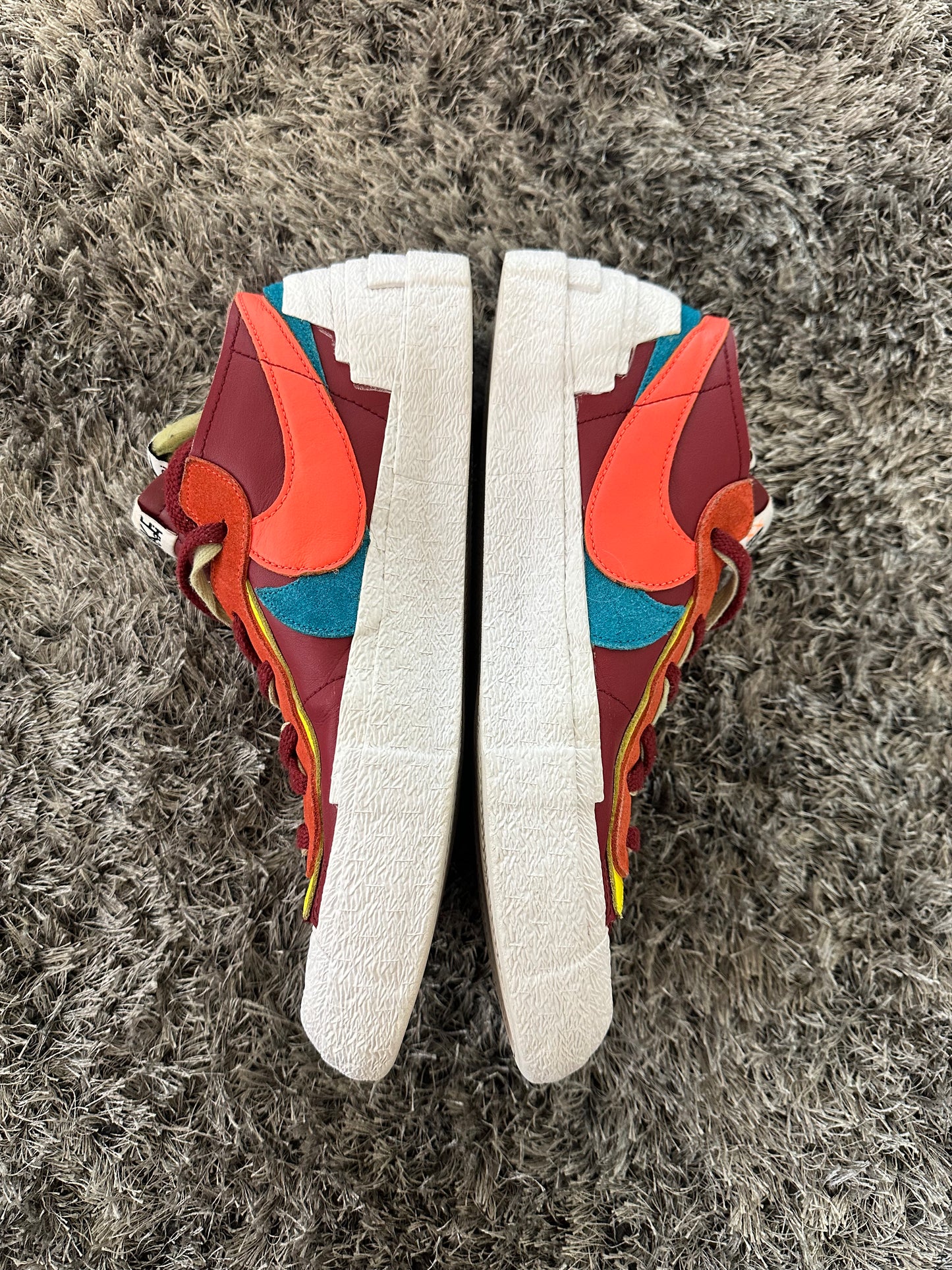 Blazer Low Sacai KAWS Team Red