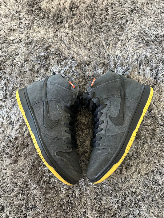 Dunk High SB Smoke Grey