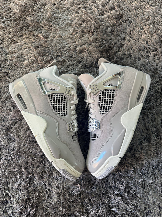 Air Jordan 4 Frozen Moments