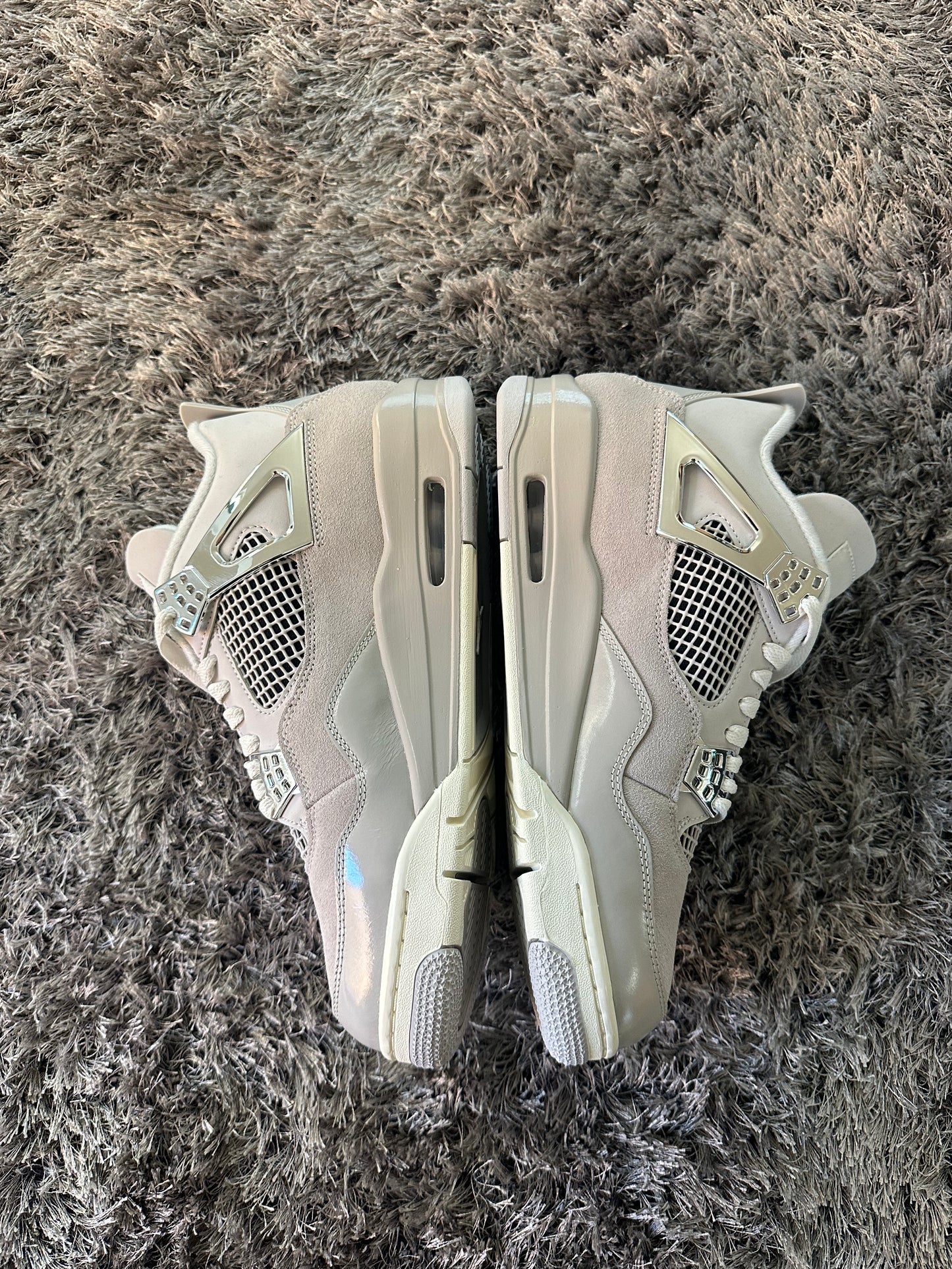 Air Jordan 4 Frozen Moments