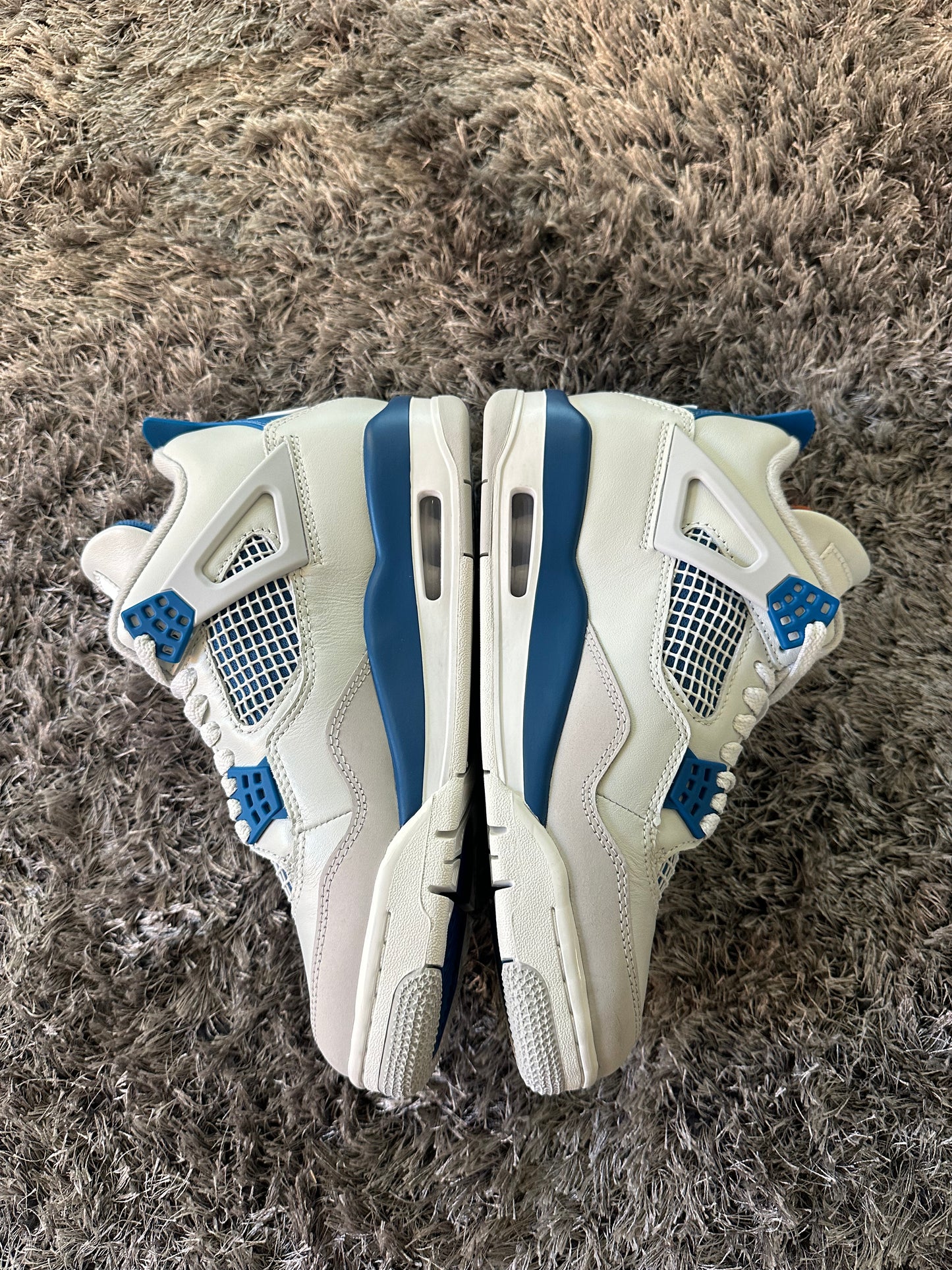 Air Jordan 4 Retro Military Blue