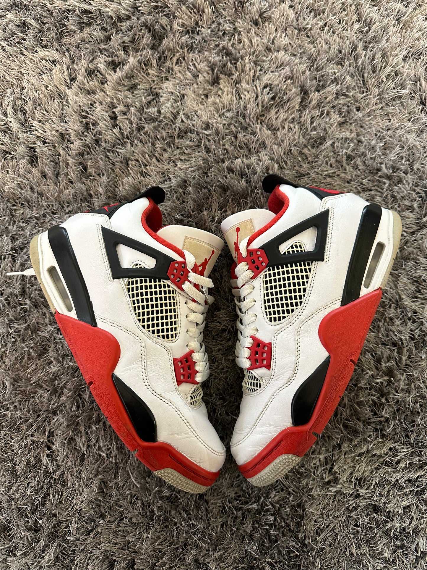 Air Jordan 4 Fire Red (2020)