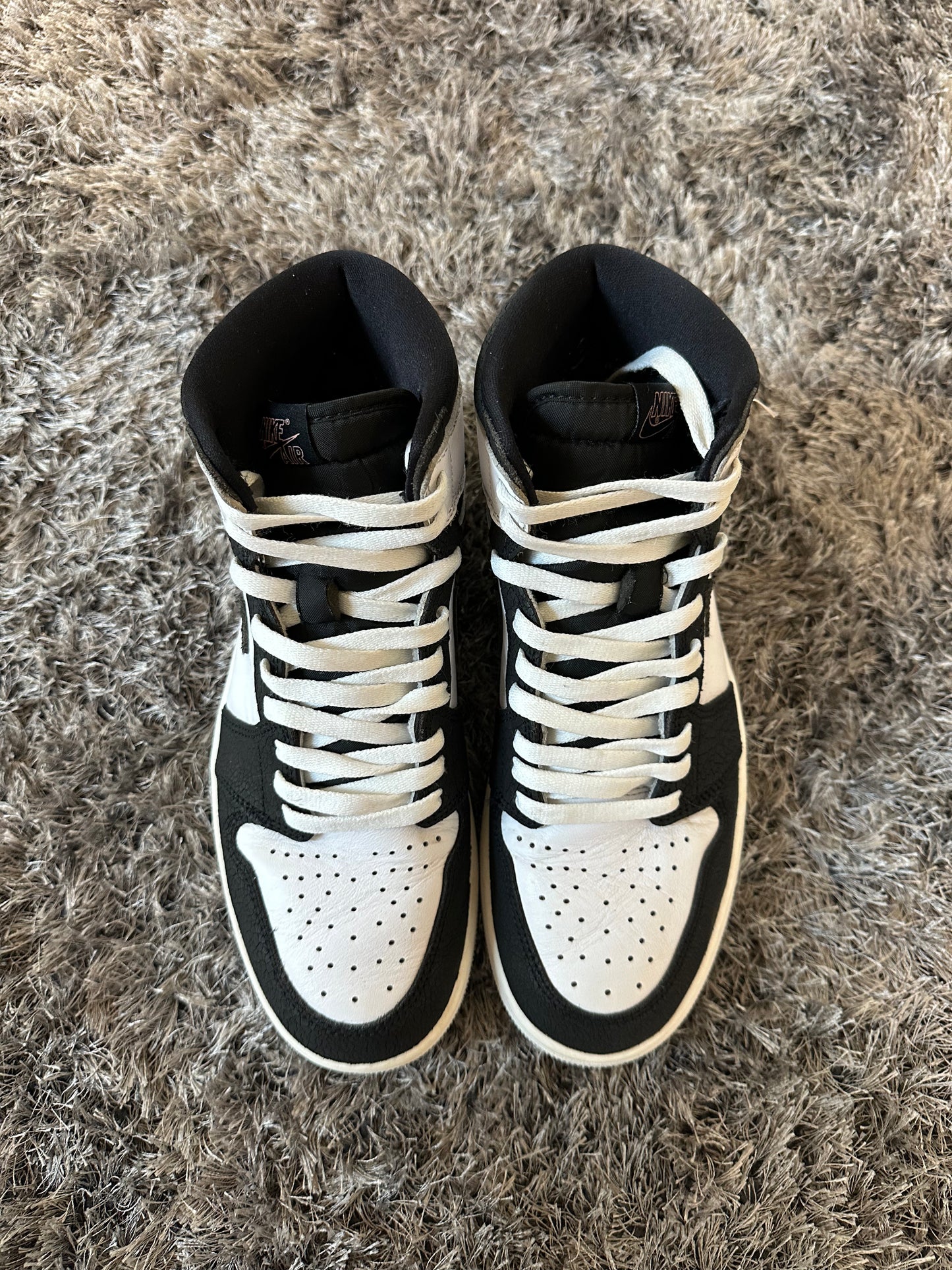 Air Jordan 1 Retro High white smoke black